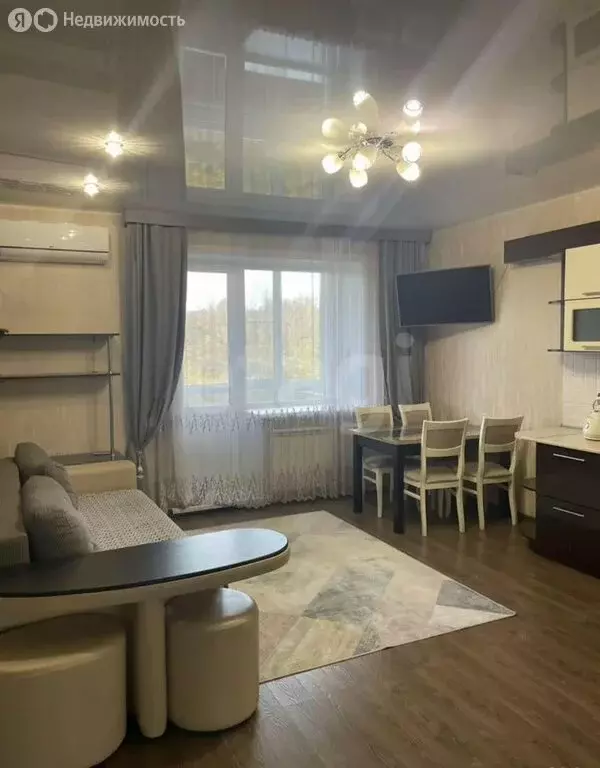 2-комнатная квартира: Горно-Алтайск, Коммунистический проспект, 95/1 ... - Фото 0