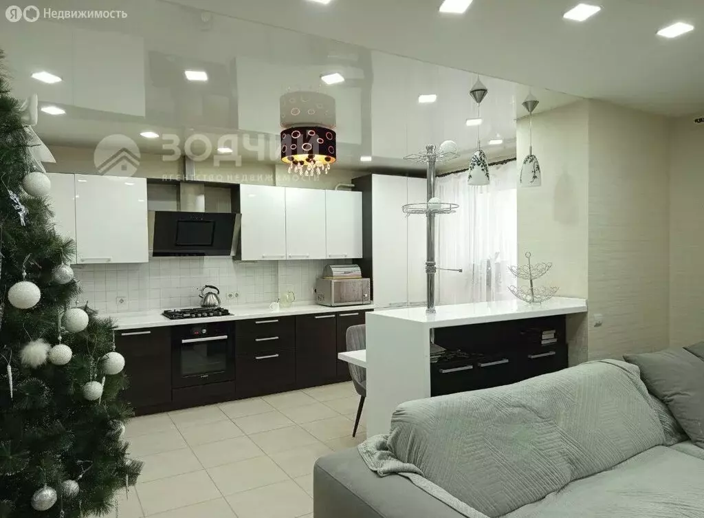 3-комнатная квартира: Чебоксары, улица Ильи Тукташа, 7/8 (91.4 м) - Фото 1