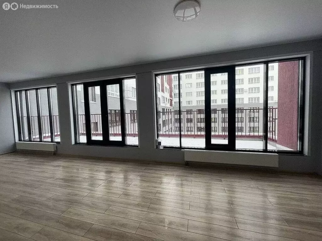 3-комнатная квартира: Тюмень, улица Виктора Тимофеева, 10 (103 м) - Фото 1