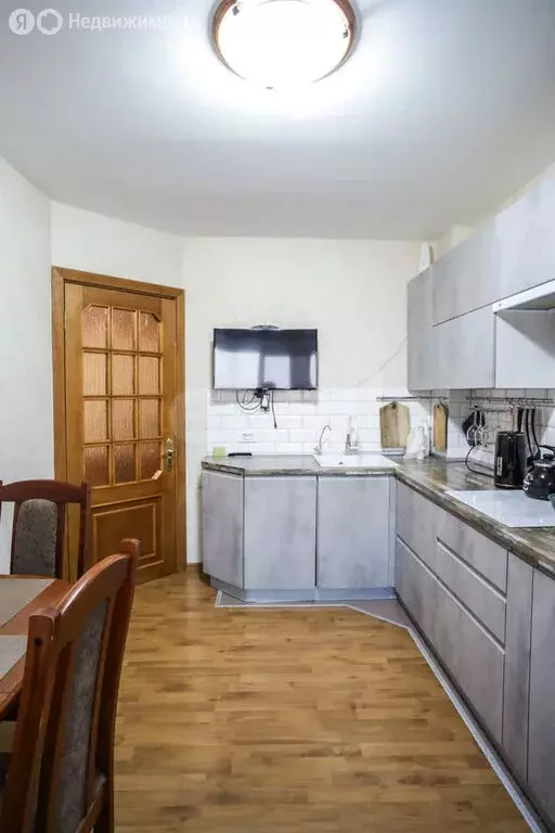 2-комнатная квартира: Череповец, проспект Победы, 183 (90.2 м) - Фото 1