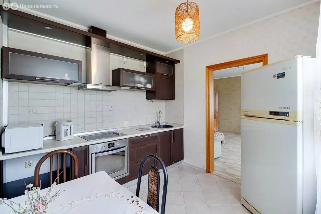 3-комнатная квартира: Хабаровск, Саратовская улица, 10 (64.8 м) - Фото 1