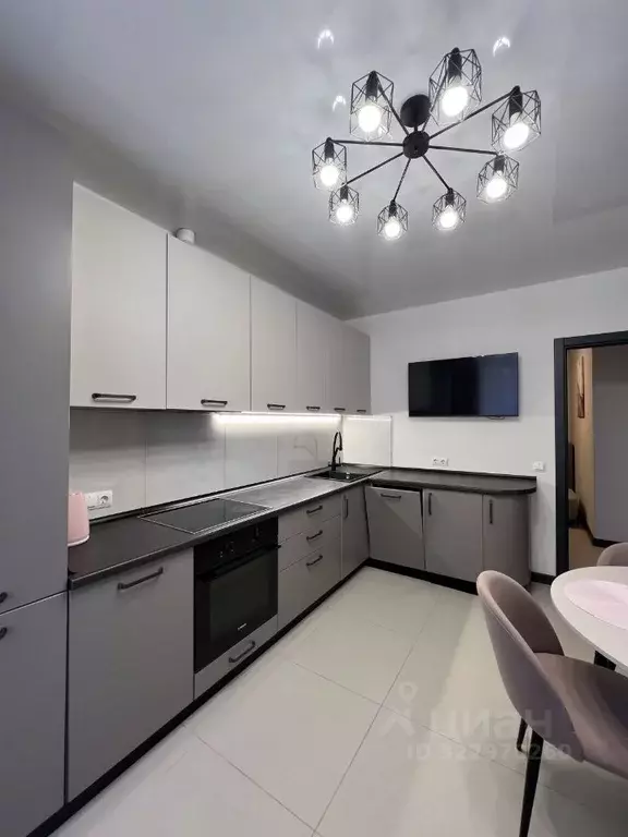 2-к кв. Новосибирская область, Новосибирск ул. 1905 года, 73 (65.0 м) - Фото 2