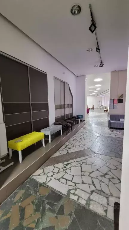 Помещение свободного назначения в Северная Осетия, Владикавказ просп. ... - Фото 1