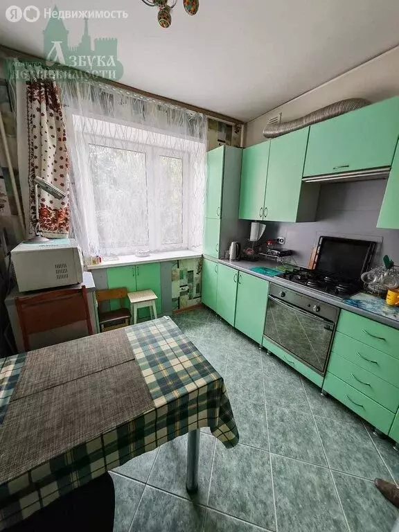 3-комнатная квартира: Смоленск, Нарвская улица, 21к3 (61 м) - Фото 0