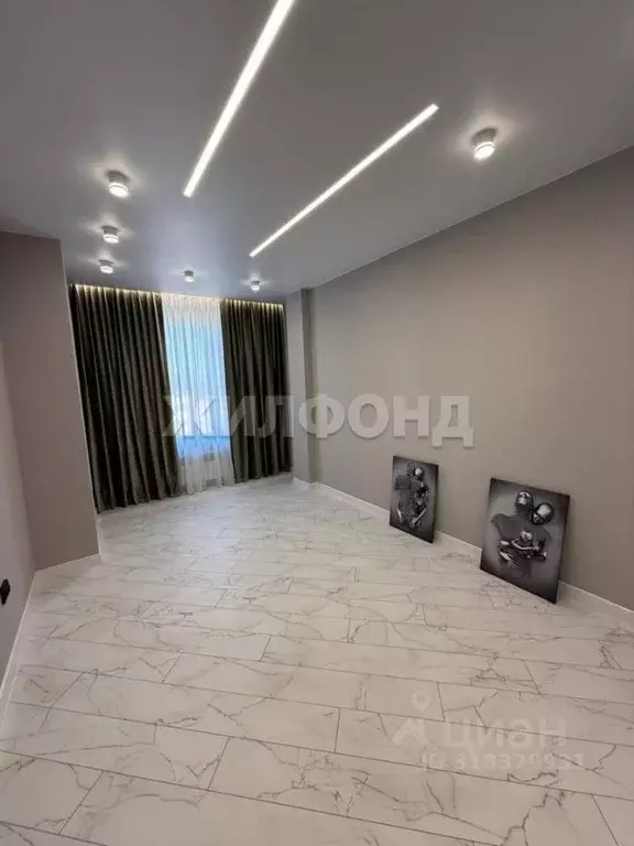 2-к кв. Хакасия, Абакан ул. Генерала Тихонова, 8 (65.0 м) - Фото 0