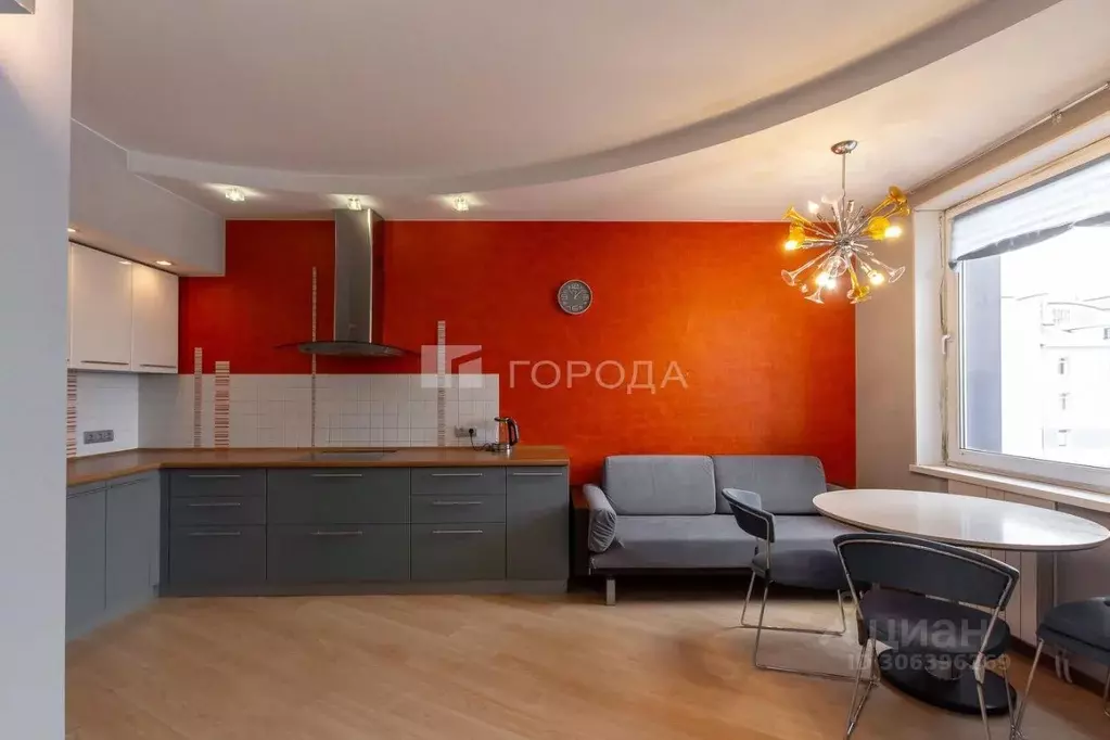 3-к кв. Алтайский край, Барнаул ул. Папанинцев, 111 (106.3 м) - Фото 0