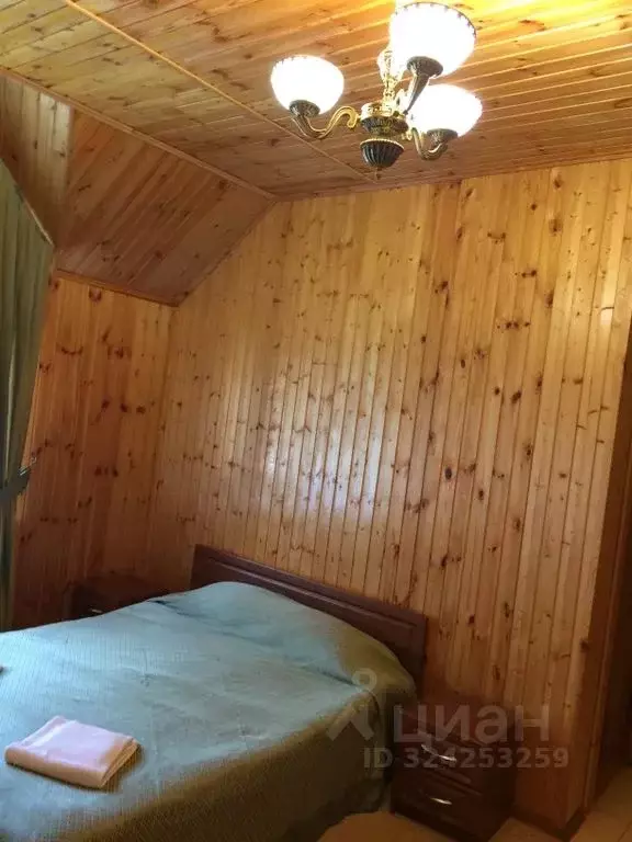 Комната Карачаево-Черкесия, Домбай кп ул. Карачаевская, 62 - Фото 1