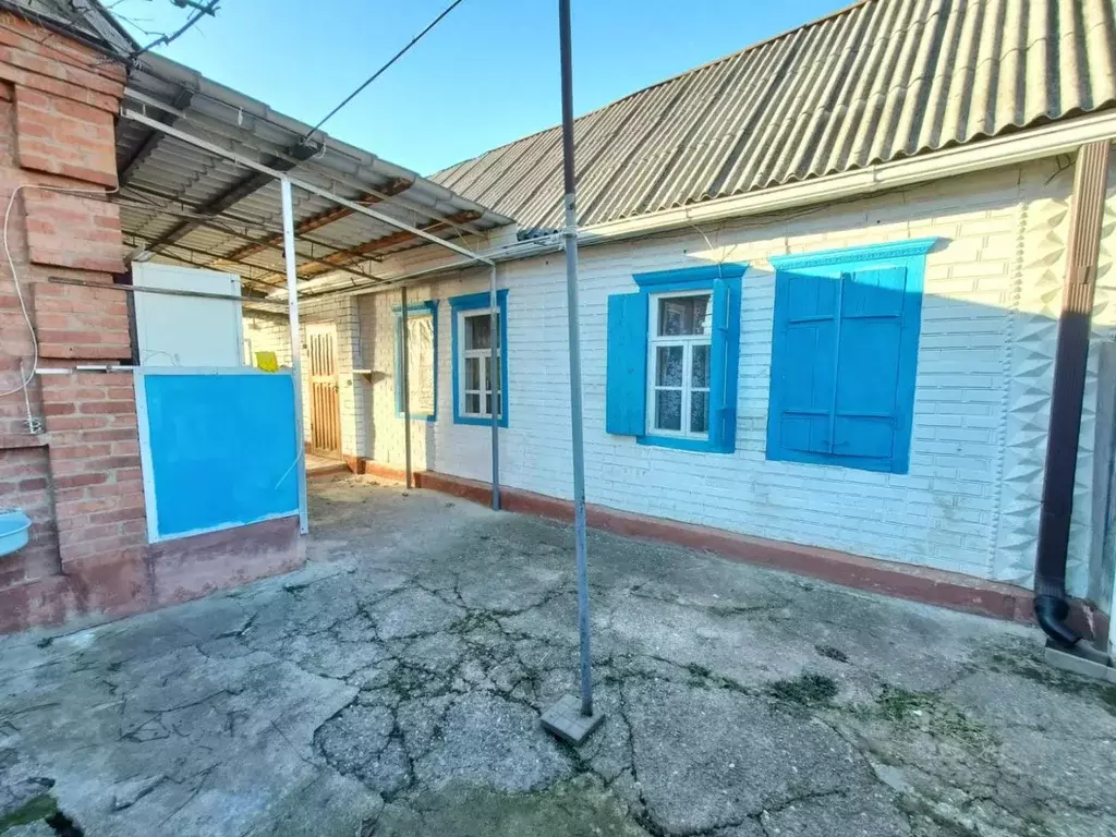 Дом в Краснодарский край, Лабинск Крымская ул. (30 м) - Фото 0