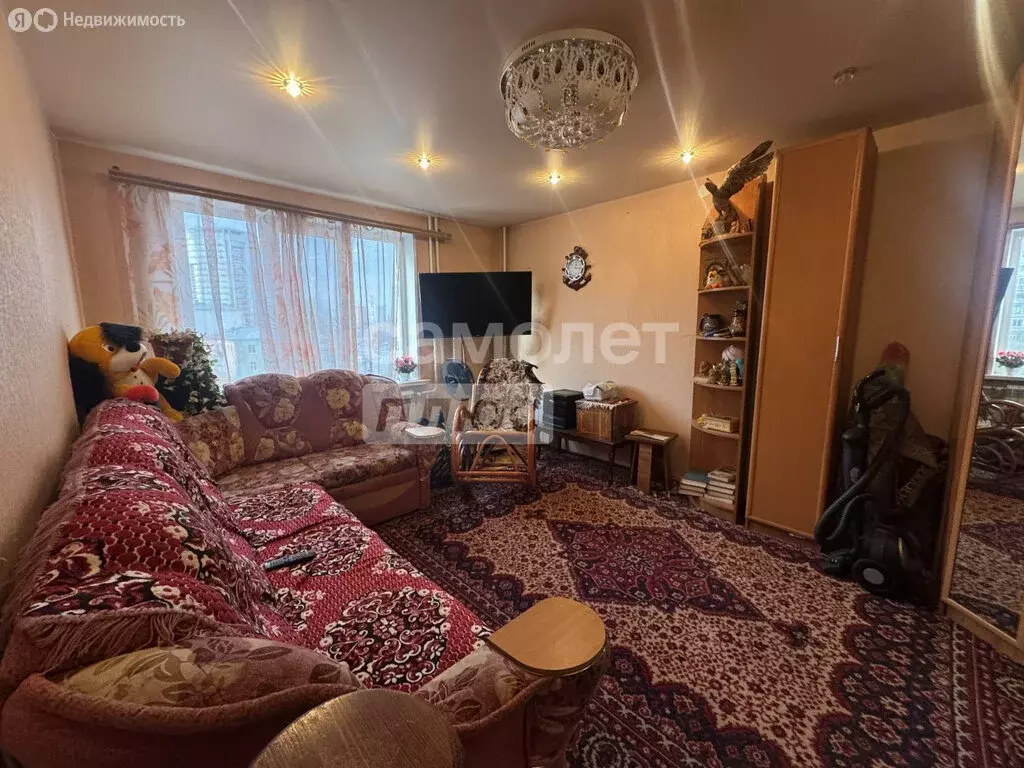 4-комнатная квартира: Ижевск, улица Владимира Краева, 41 (68.4 м) - Фото 1