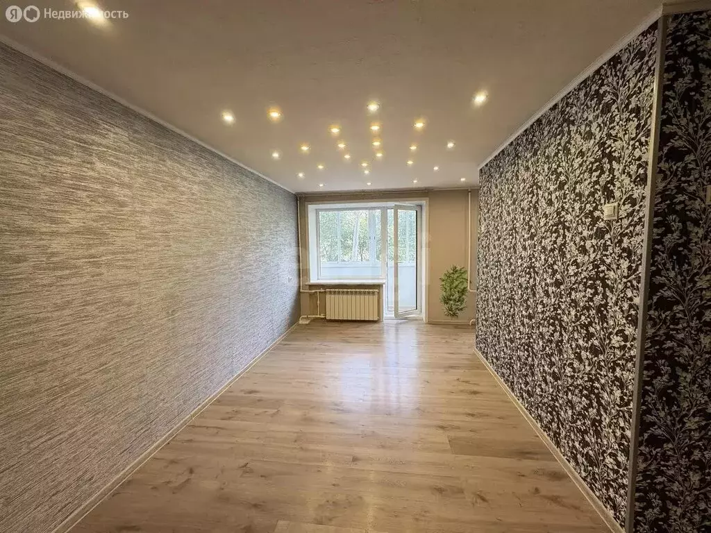 3-комнатная квартира: Качканар, 10-й микрорайон, 6 (60.2 м) - Фото 2