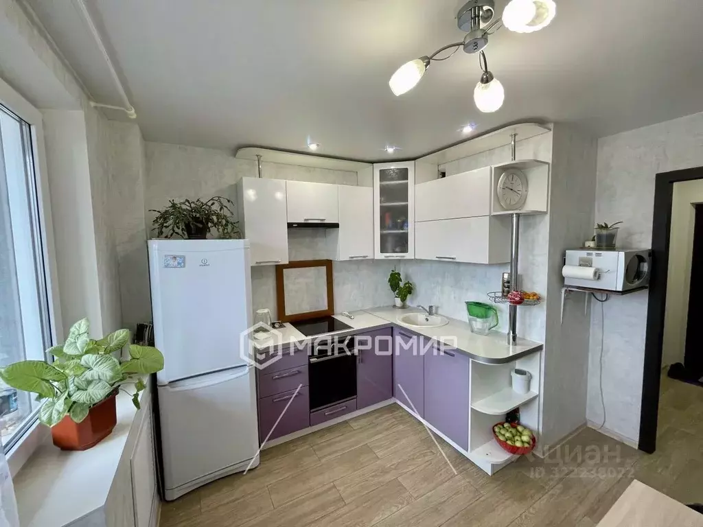 2-к кв. Кировская область, Киров ул. Ивана Попова, 56к1 (53.3 м) - Фото 1