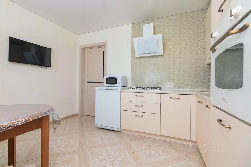 3-к кв. Омская область, Омский район муниципальный округ, с. Троицкое, ... - Фото 1