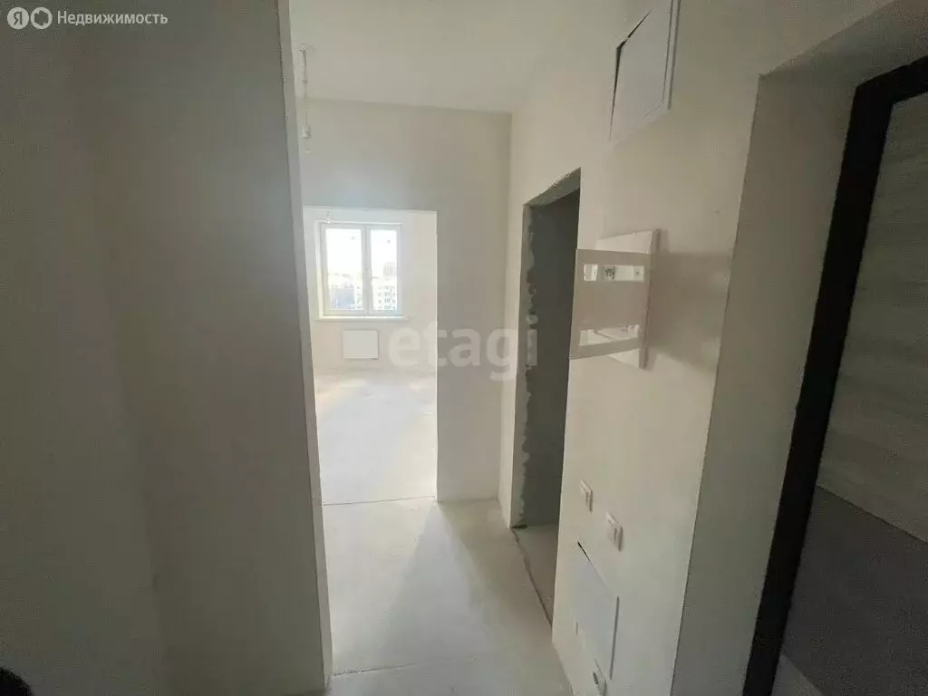 2-комнатная квартира: Екатеринбург, улица Азина, 22/2 (63.4 м) - Фото 2