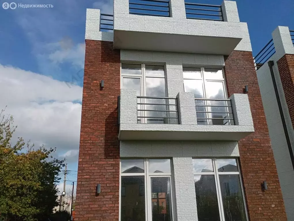 Дом в посёлок Лазурный, Вишнёвая улица (248.1 м) - Фото 2