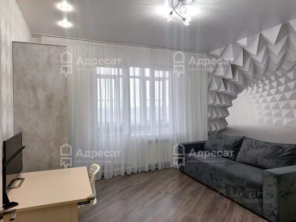 2-к кв. Волгоградская область, Волгоград Ангарская ул., 71 (79.7 м) - Фото 1