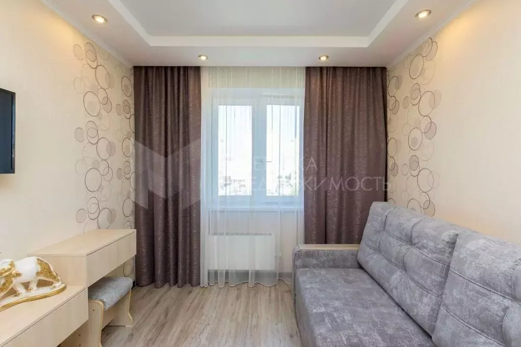 2-к кв. Тюменская область, Тюмень ул. Мебельщиков, 4 (66.0 м) - Фото 0