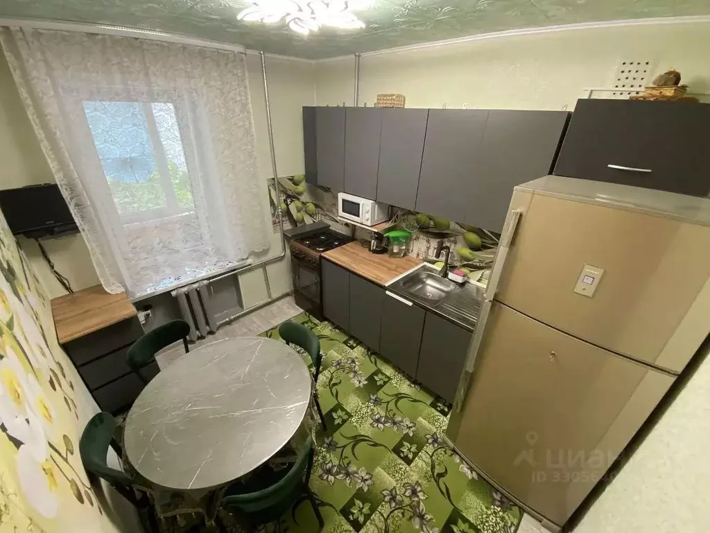 3-к кв. Новгородская область, Крестцы рп ул. Островская, 23 (58.8 м) - Фото 1