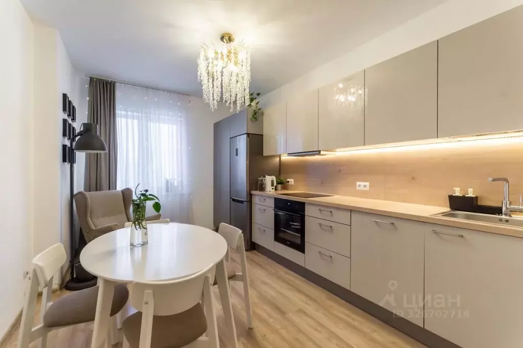 3-к кв. Свердловская область, Екатеринбург ул. Академика Парина, 4 ... - Фото 1