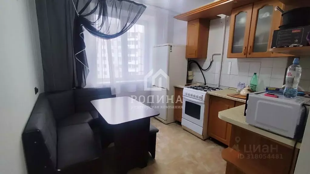 3-к кв. Хабаровский край, Комсомольск-на-Амуре ул. Гамарника, 37 (65.0 ... - Фото 0