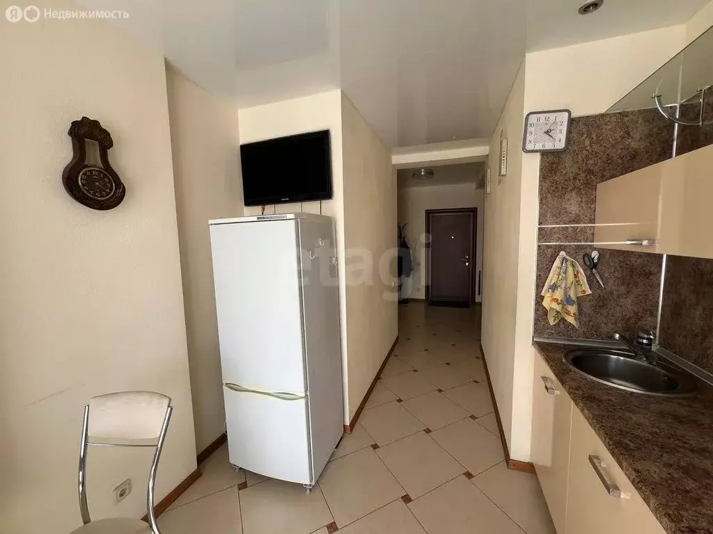 2-комнатная квартира: Тюмень, улица Максима Горького, 68 (68.2 м) - Фото 2