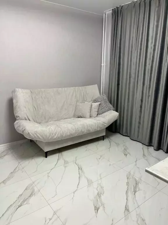 Студия Тюменская область, Тюмень ул. Юрия Рогачева, 9к2 (24.3 м) - Фото 2