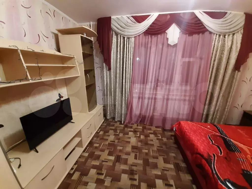 1-к. квартира, 42 м, 1/11 эт. - Фото 1