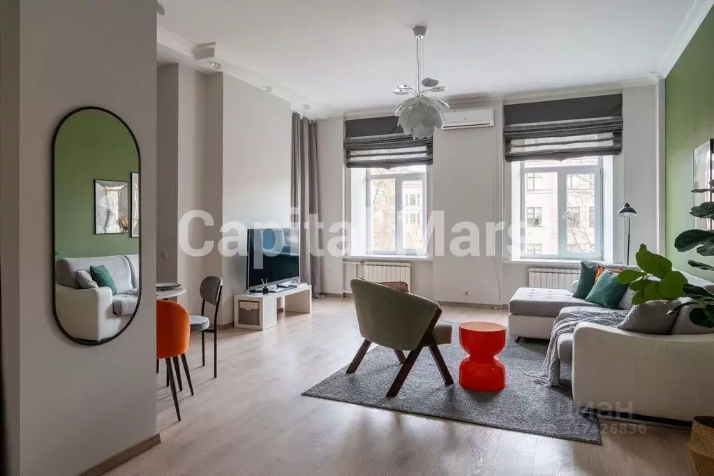 2-к кв. Санкт-Петербург 1-я Васильевского острова линия, 22 (60.0 м) - Фото 0