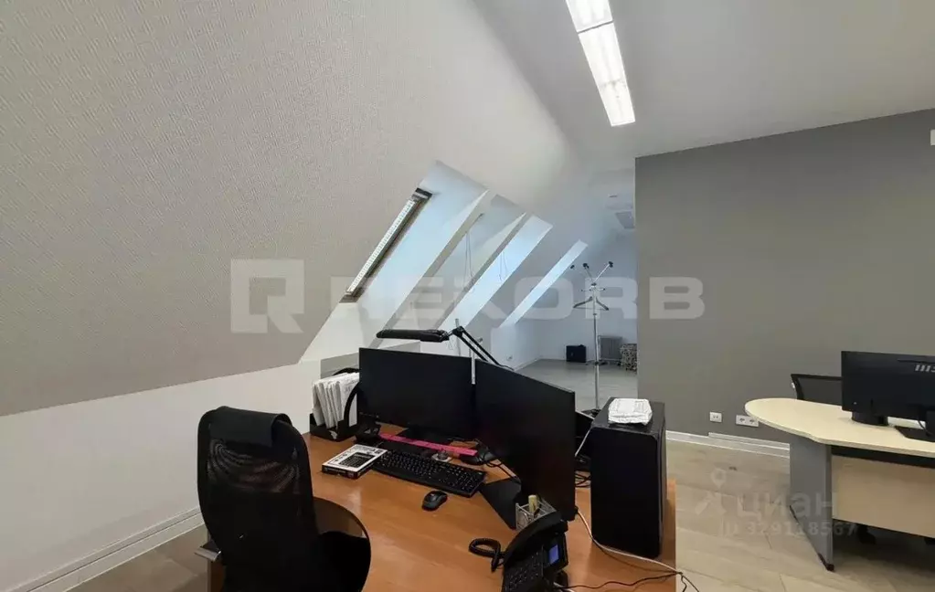 Офис в Санкт-Петербург 7-я Васильевского острова линия, 44 (148 м) - Фото 2