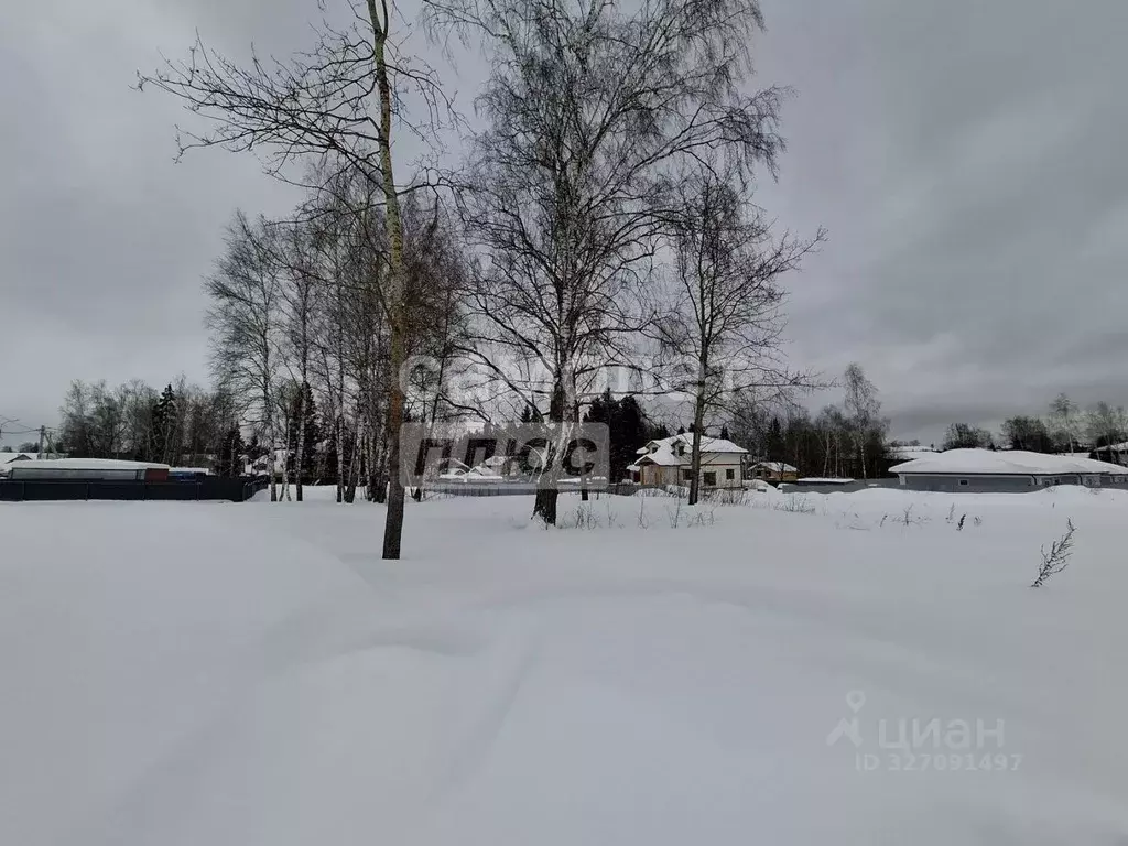 Участок в Москва Марушкинское поселение, д. Акиньшино, Покровский Лес ... - Фото 1