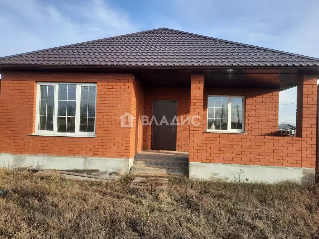 Дом в Белгородская область, Корочанский район, Мелиховское с/пос, с. ... - Фото 1