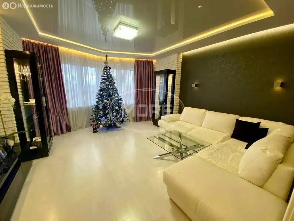 3-комнатная квартира: Калининград, улица Горького, 170 (84.1 м) - Фото 1