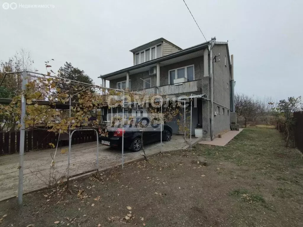 Дом в село Ейское Укрепление, улица Суворова (161.2 м) - Фото 1