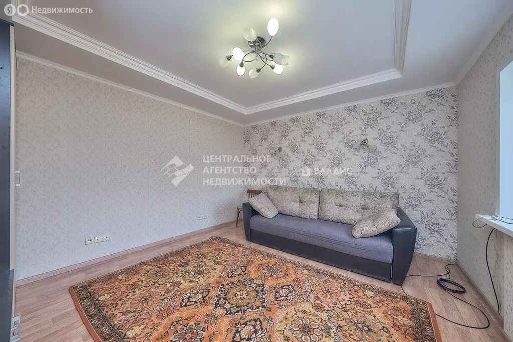 2-комнатная квартира: Рыбное, Паровозная улица, 15 (50 м) - Фото 0