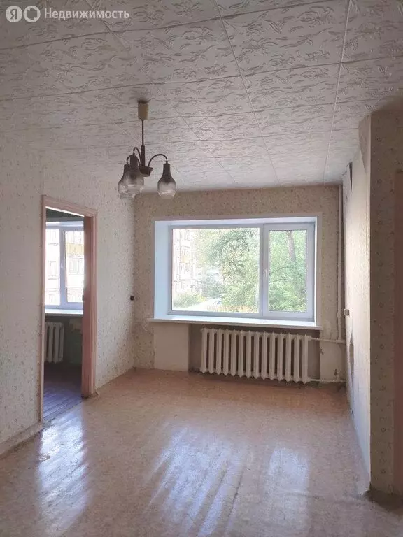 3-комнатная квартира: Березники, улица Веры Бирюковой, 1 (53.5 м) - Фото 1