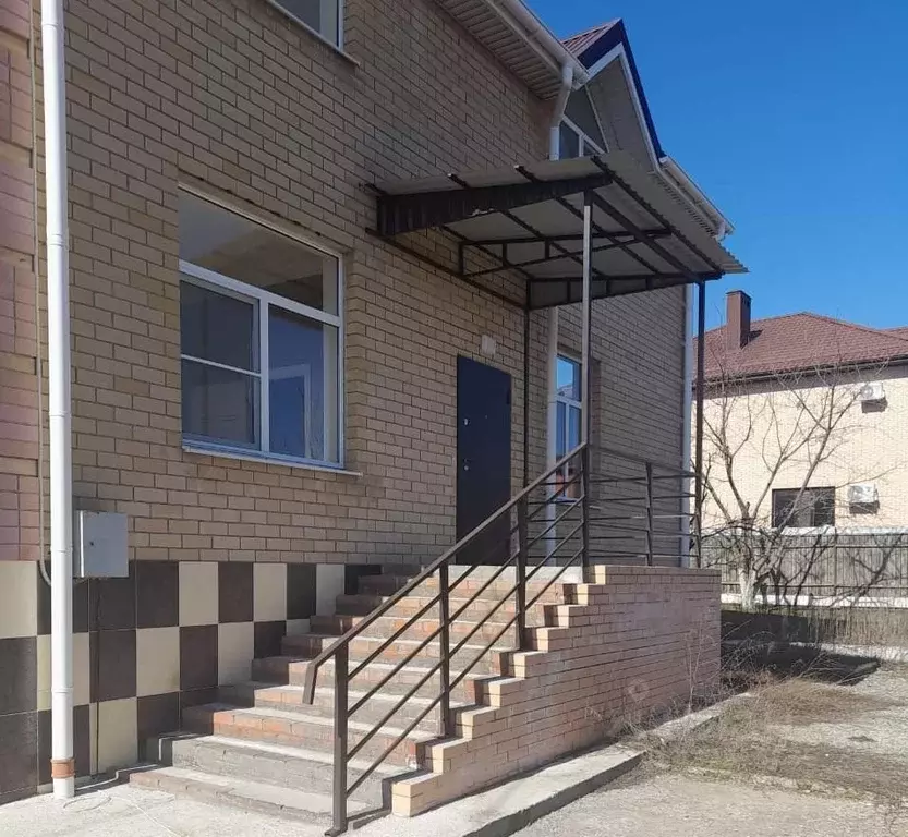 Дом в Ростовская область, Новочеркасск ул. Вавилова (120 м) - Фото 1