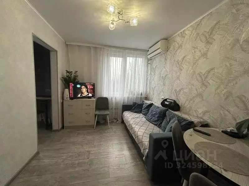 4-к кв. Воронежская область, Россошь ул. Простеева, 13 (67.5 м) - Фото 1