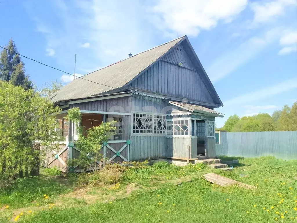 Дом в Брянская область, Жуковский муниципальный округ, д. Летошники ... - Фото 1