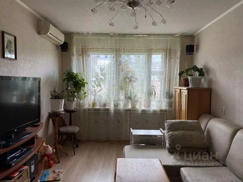 3-к кв. Кировская область, Киров ул. Свободы, 13 (63.4 м) - Фото 1