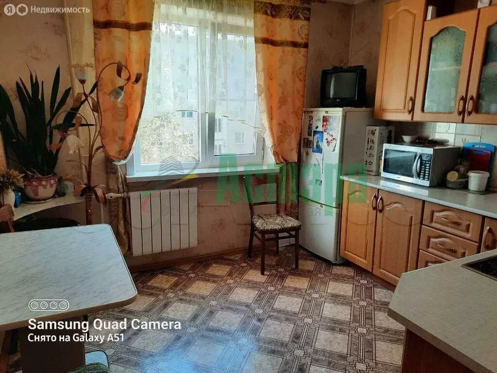 3-комнатная квартира: посёлок Текстильщиков, 4-й микрорайон, 18 (73.9 ... - Фото 1