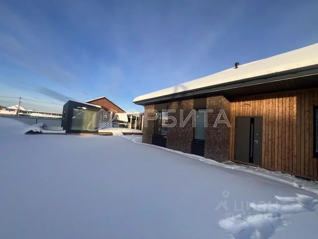 Дом в Тюменская область, Тюменский муниципальный округ, д. Ушакова  ... - Фото 1