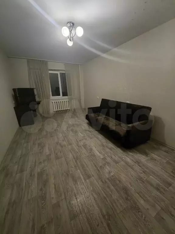 1-к. квартира, 44 м, 4/10 эт. - Фото 0