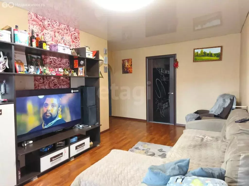 3-комнатная квартира: Шарья, улица имени 50-летия Советской Власти, 35 ... - Фото 2