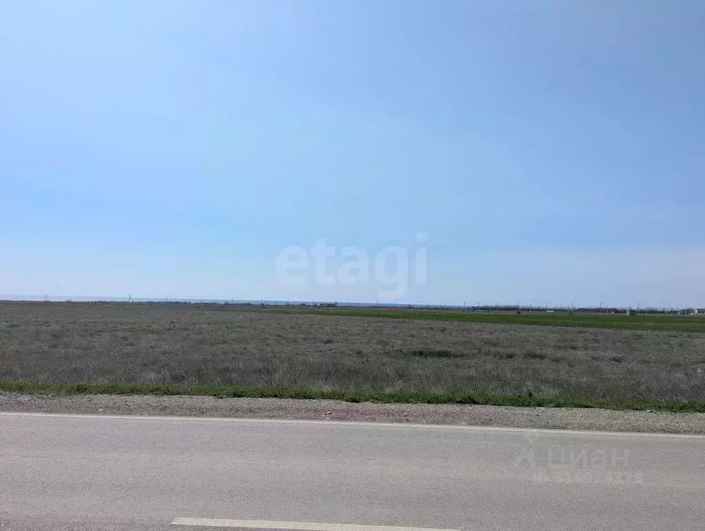 Участок в Крым, Черноморский район, Окуневское с/пос, с. Громово  ... - Фото 0