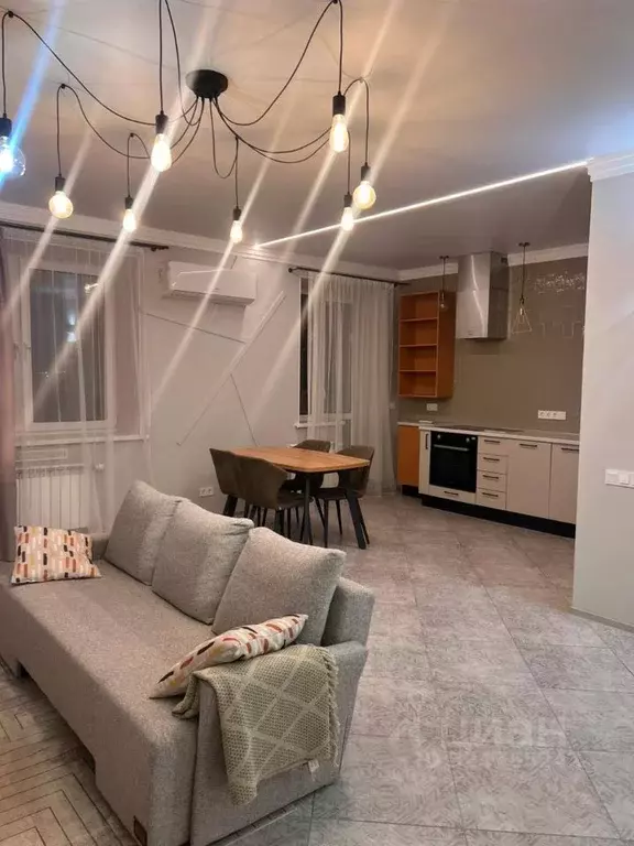 2-к кв. Омская область, Омск ул. Красный Путь, 105В (66.0 м) - Фото 1