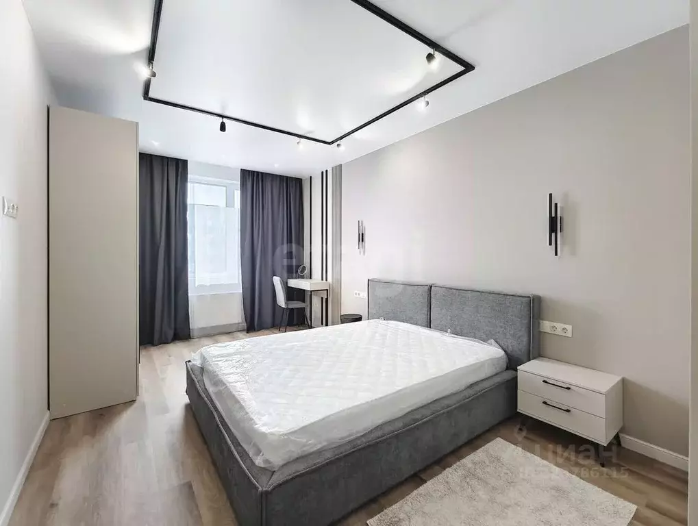 2-к кв. Тюменская область, Тюмень ул. Братьев Бондаревых, 1 (64.0 м) - Фото 1