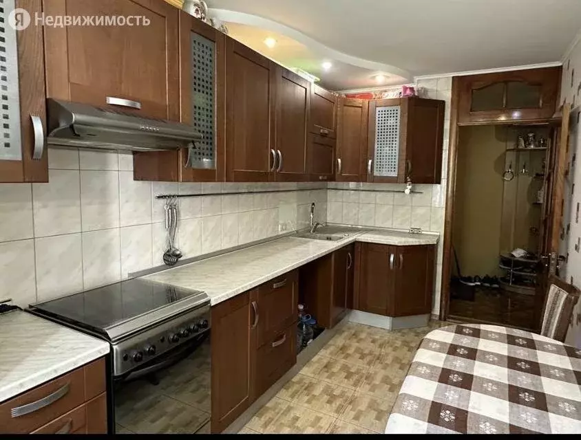 3-комнатная квартира: Таганрог, улица Сызранова, 10 (60 м) - Фото 0