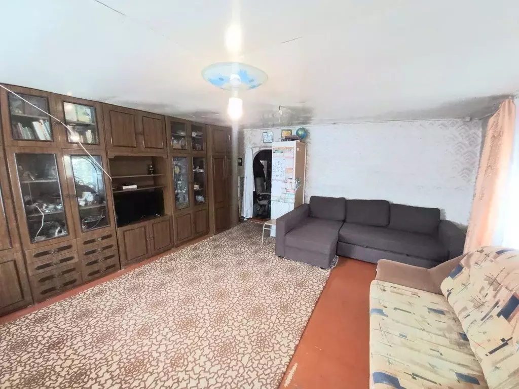 Дом в Оренбургская область, Тюльганский район, Троицкий сельсовет, с. ... - Фото 1