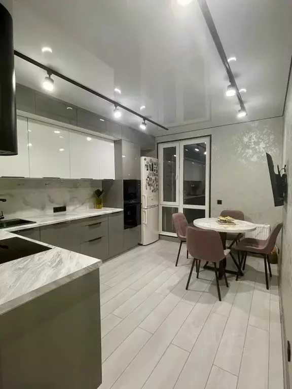 3-к кв. Татарстан, Казань ул. Рашида Нежметдинова, 11 (83.9 м) - Фото 2