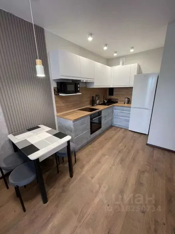 2-к кв. Приморский край, Владивосток ул. Карбышева, 22Б (42.0 м) - Фото 0