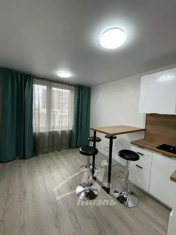 Продается 3-комнатная квартира - Фото 1